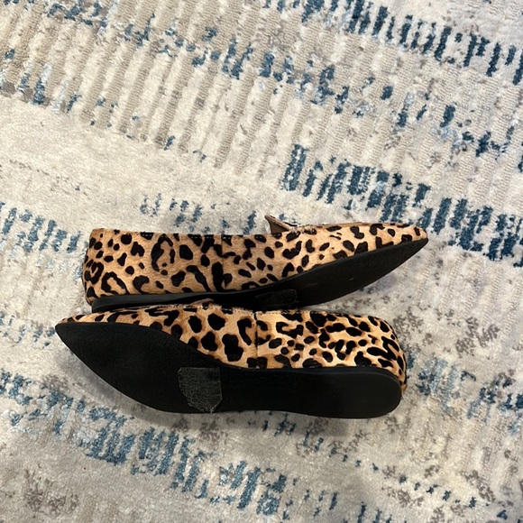 Steve Madden Feather Leopard Pointy Flats - Picture 6 of 7